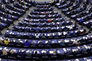 Le texte voté par le Parlement européen vise à exempter une partie des variétés issues des "nouvelles techniques génomiques" (NGT) des règles encadrant les organismes génétiquement modifiés (OGM). (archives). KEYSTONE/EPA/RONALD WITTEK